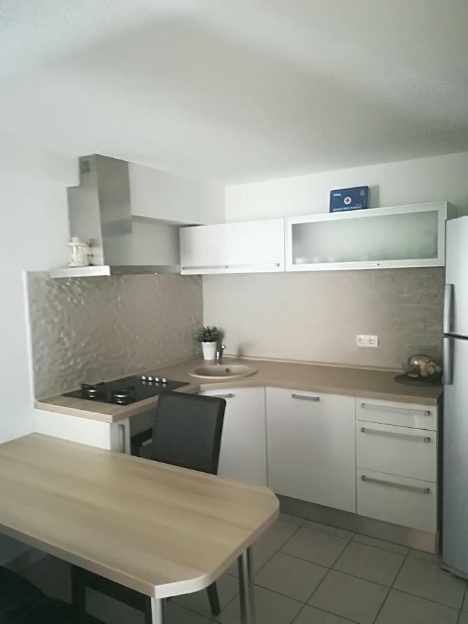 Baska Voda - Apartmani Vesna Esterno foto